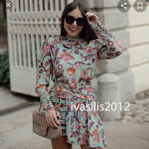 💥1 left💥Zara draped printed floral top
